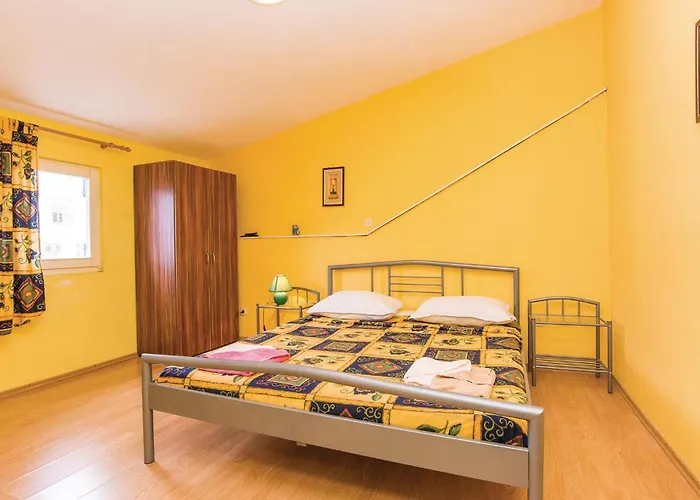 Apartment Bribirskih Knezova II Lägenhet